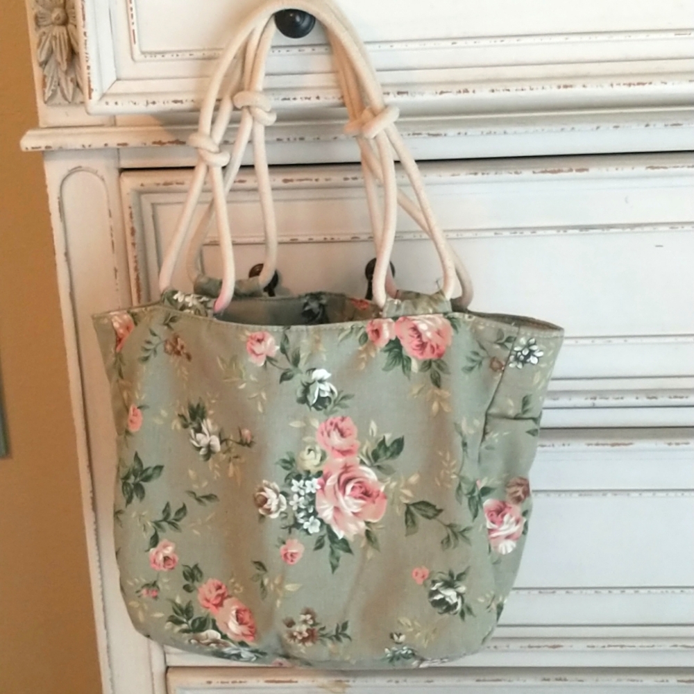 Vintage look canvas tote bag. Well loved but in good clean condition. See pics